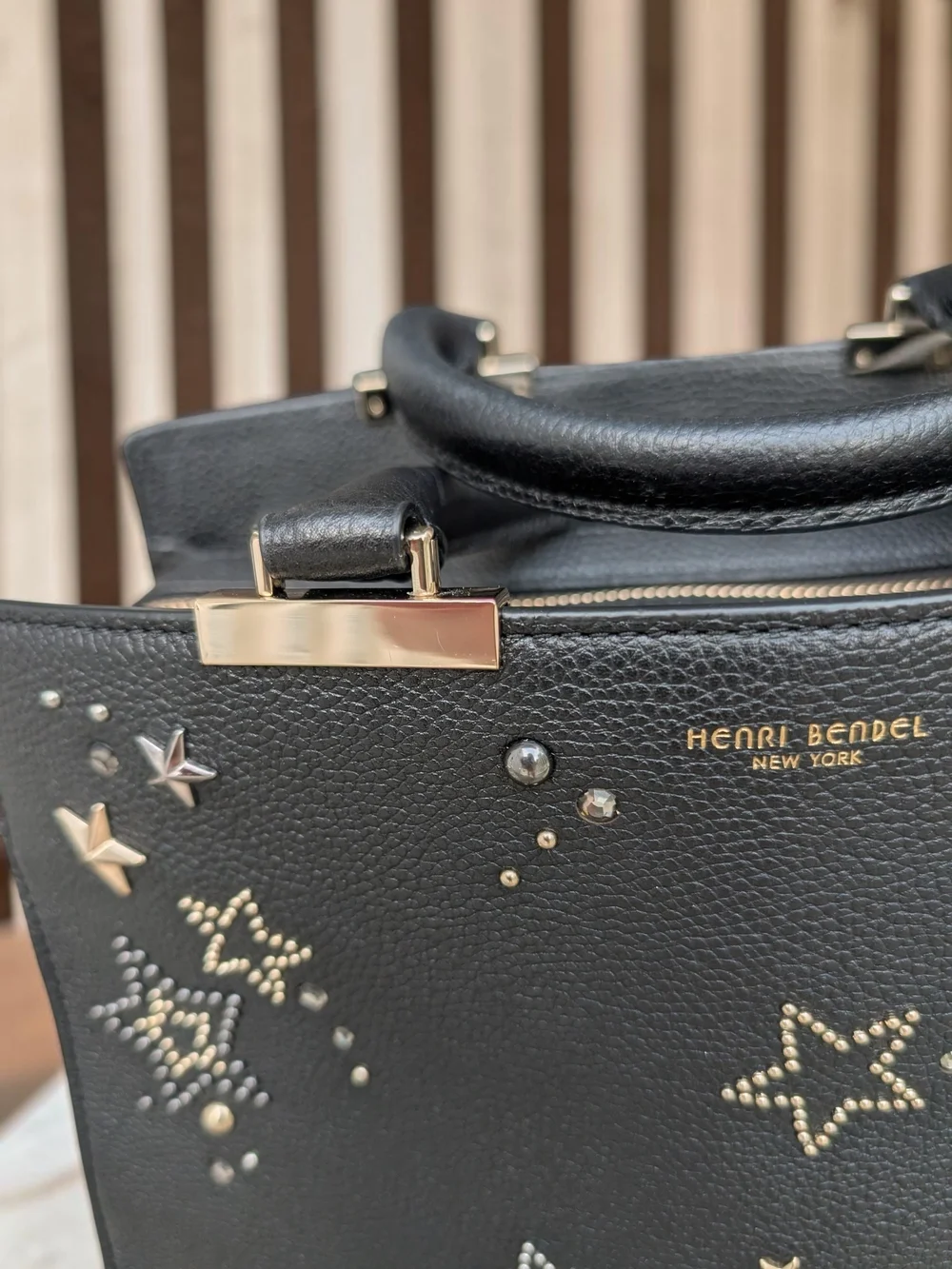 henri bendel listing description